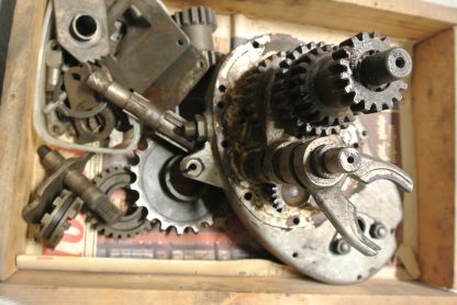BSA B33 växellåda i demonterbart skick. - Bild 2