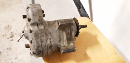 BSA växellåda med påmålad svensk militärfärg. - Bild 7